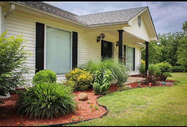 1st image of 250 Artesian Spring Ln