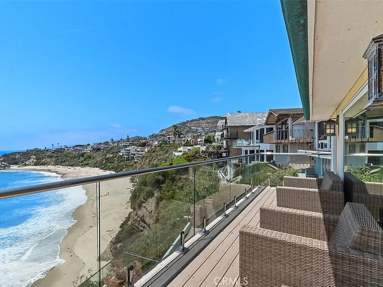 100 S La Senda Dr — Photo 1