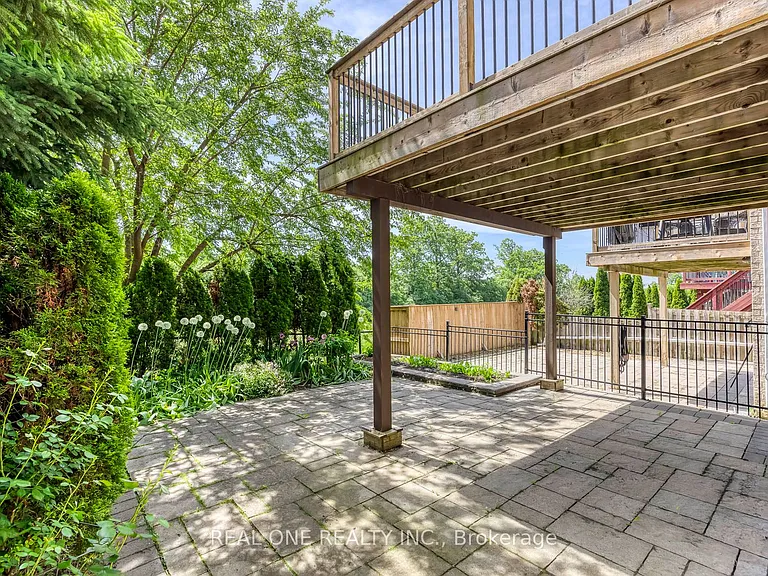 1126 Woodington Ln — Photo 44
