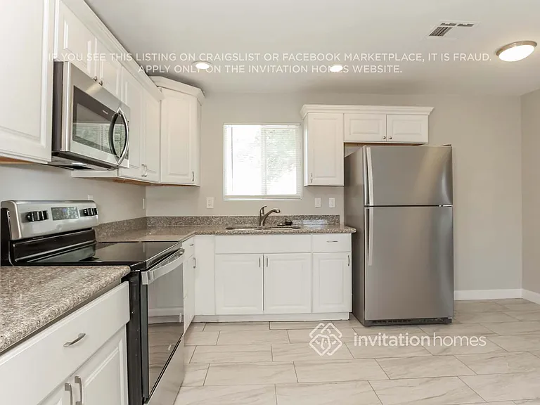 12614 W Del Rio Ln — Photo 4