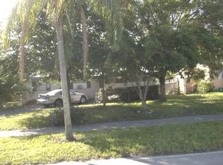 1881 SW 69th Ave, Hollywood, FL 33023