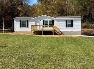 2066 Anderson Rd, Monterey, TN 38574