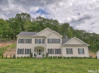 18 Hunting Ridge Road, Middlebury, CT 06762