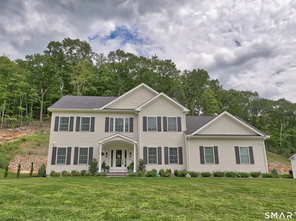 18 Hunting Ridge Road, Middlebury, CT 06762