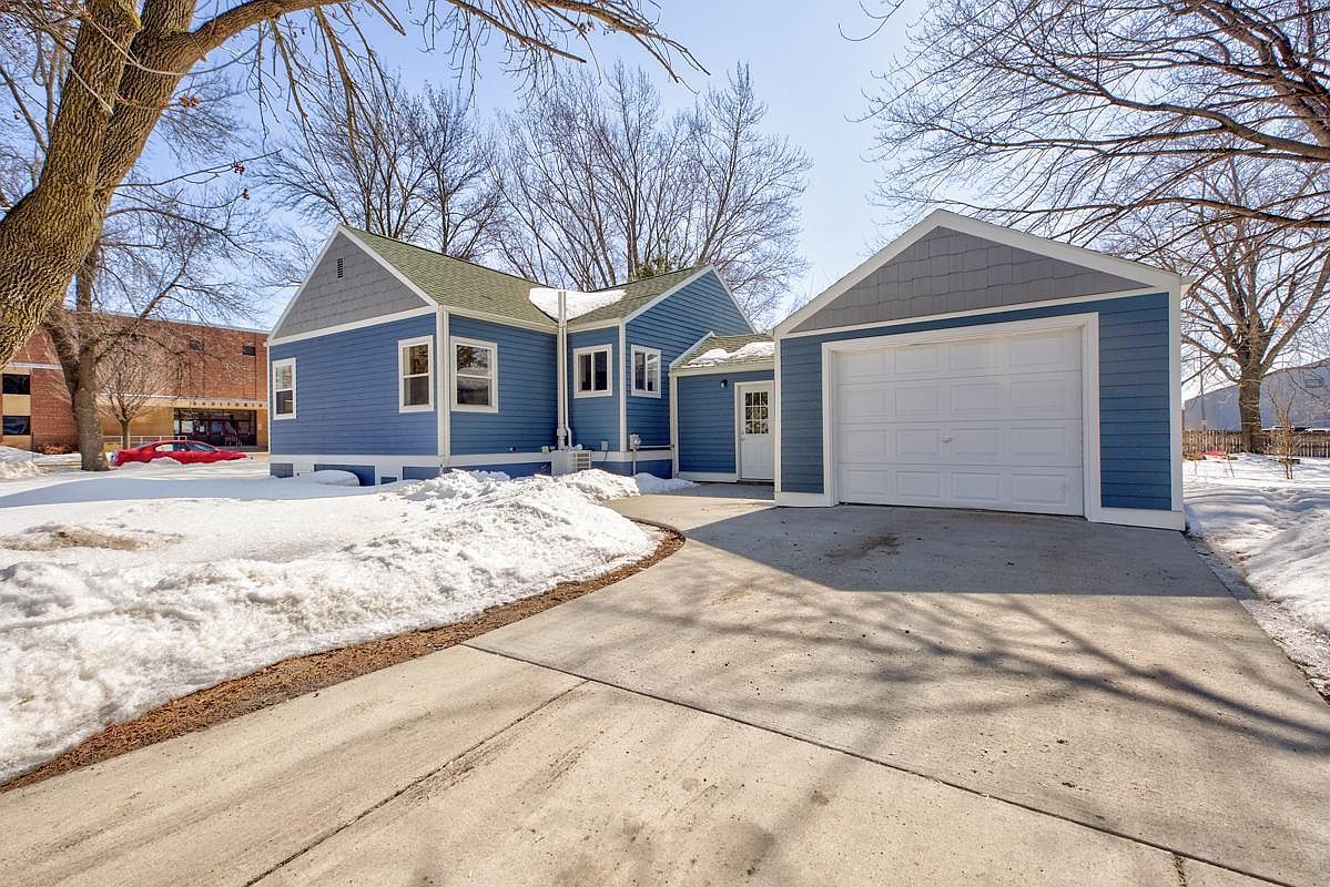 429 12th St N, Mountain Lake, MN 56159 Zillow