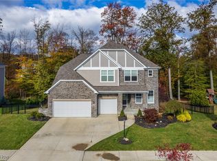 6882 Linden Ln, Independence, OH 44131