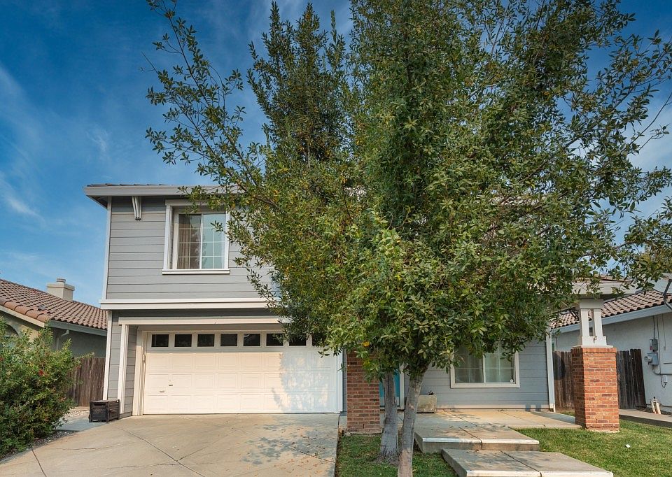 1st image of 3427 W River Dr