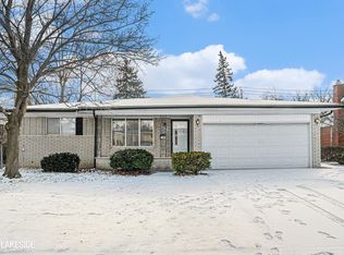 3580 Veronica Dr, Sterling Heights, MI 48310