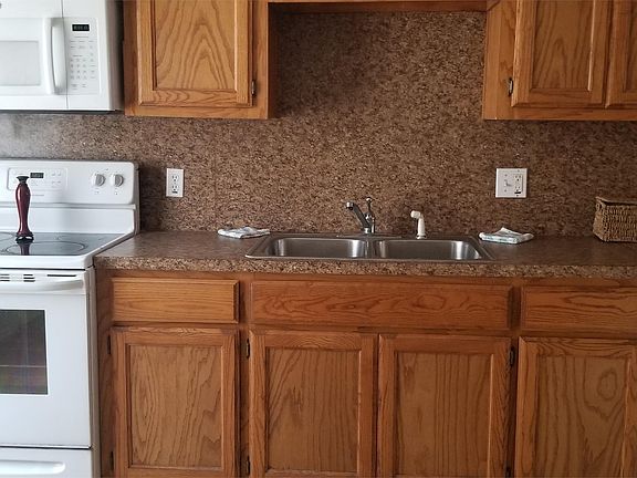 5th image of 1523 Oasis Ave APT 2
