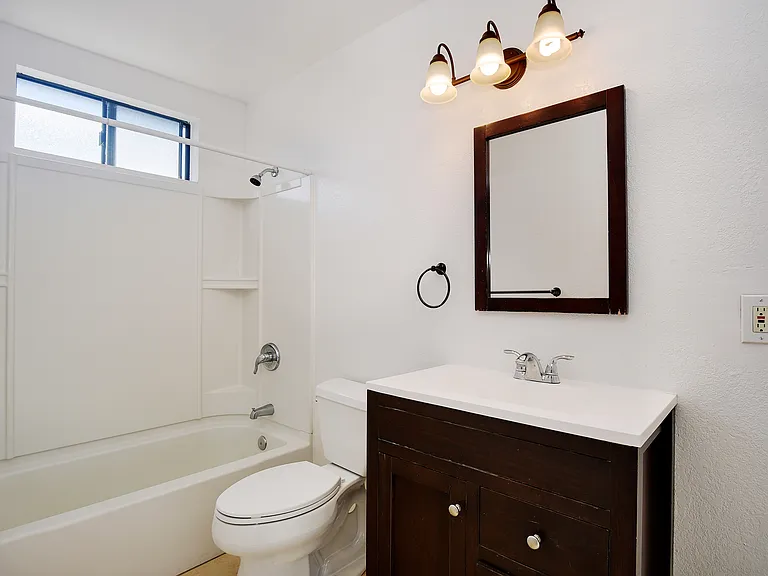 4328-4332 McClintock St #5 — Photo 8