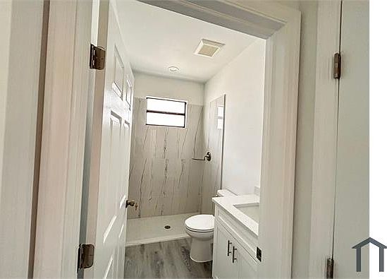 4th image of 2901 Leeland Heights Blvd