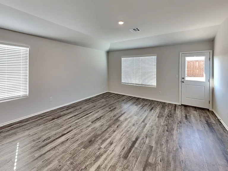 3605 Maggie Rd — Photo 6
