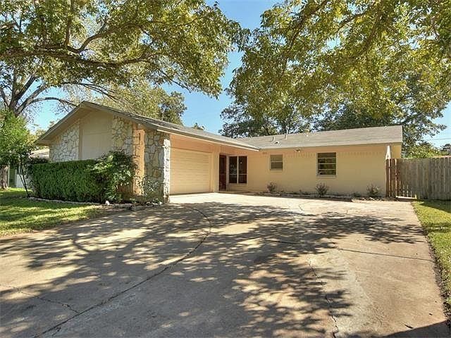 1st image of 8213 Briarwood Ln