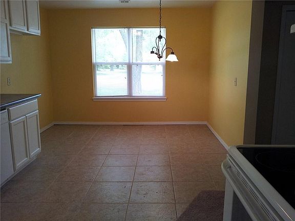 3rd image of 209 3rd Ave SE
