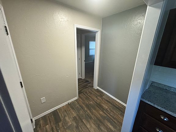 5th image of 1408 Carlisle Ct