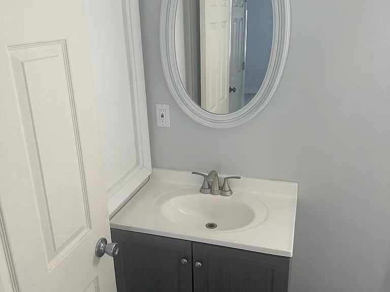 725 S Meade St — Photo 3