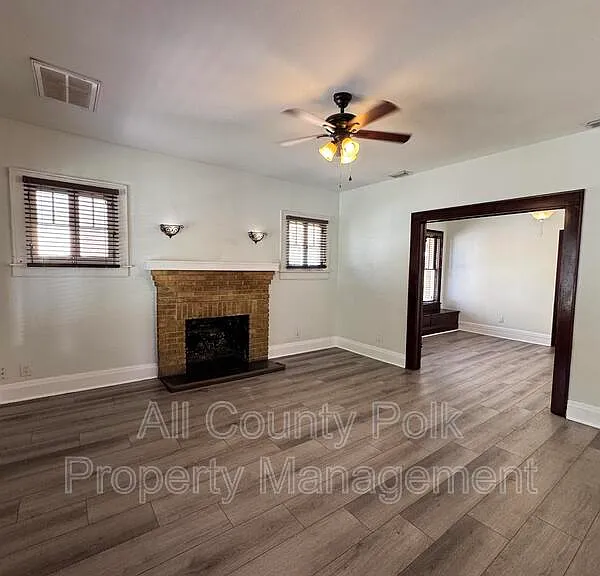 202 W Belmar St — Photo 6