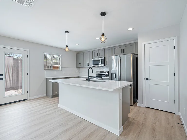 Kitchen with all New Applainces