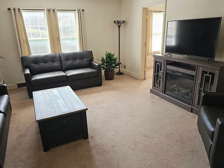 8 Prospect Ter — Photo 2