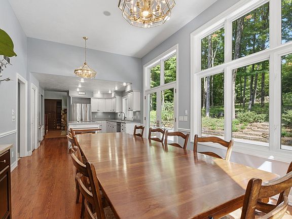 2nd image of 11407 S Ramblewood Dr