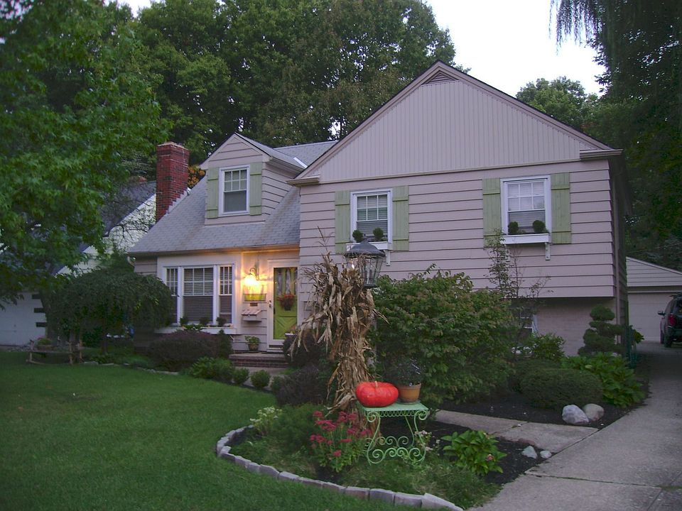 1st image of 24266 Ambour Dr