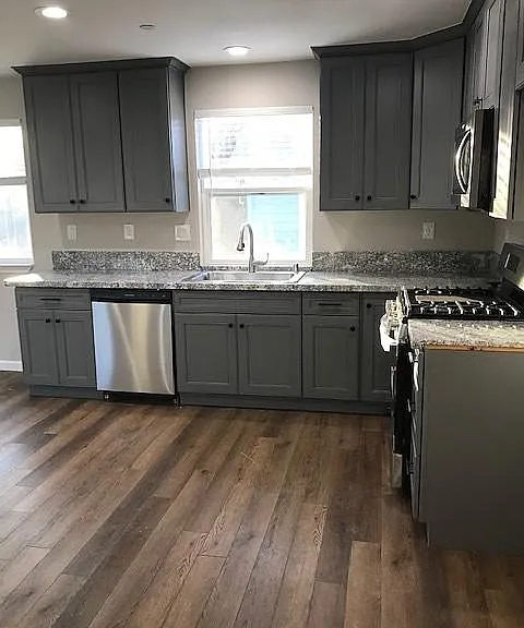 930A Lawton Ave — Photo 6