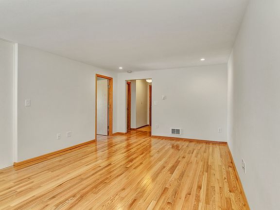 3rd image of 2200 1st Ave N APT 201
