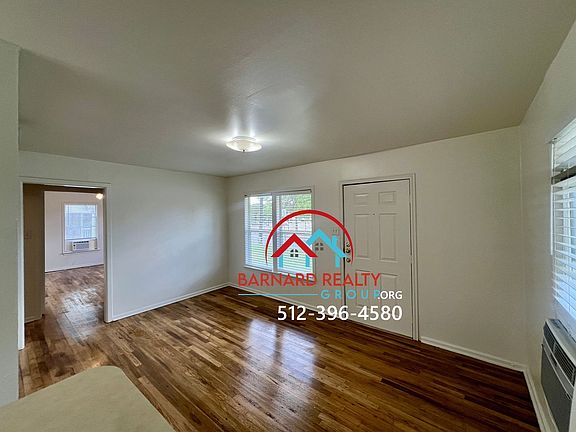 5th image of 208 Mill St