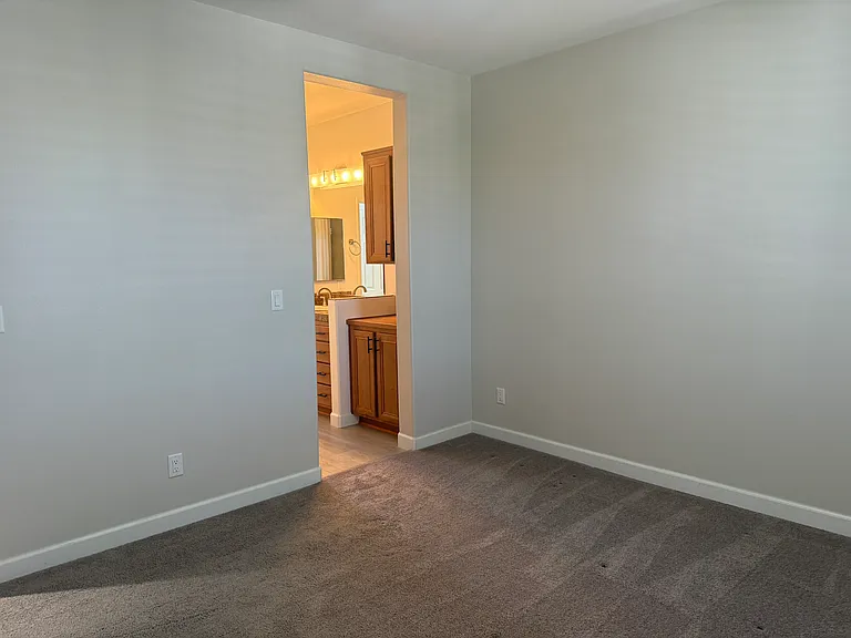 28221 Canterbury Ct — Photo 19