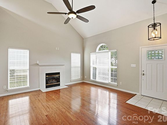 4th image of 6914 Weirton Pl