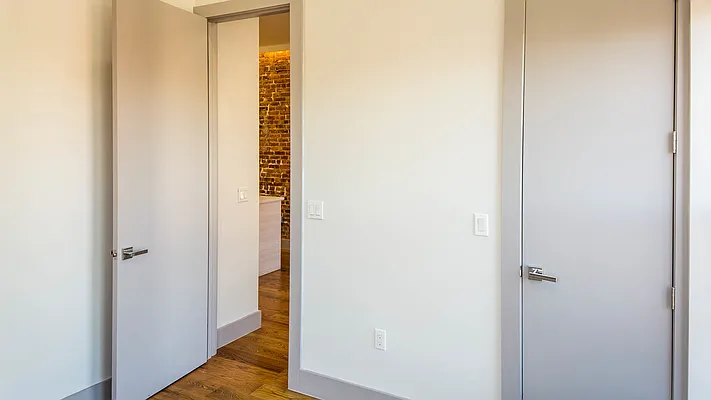 Rented by Nooklyn NYC LLC | media 24