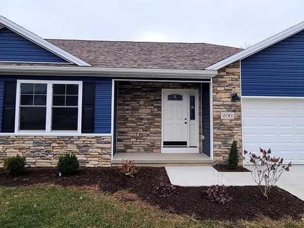 200 Kierra Ln, Swanton, OH 43558