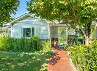 129 Derbyshire Dr, Hendersonville, NC 28792