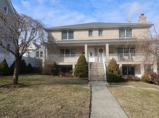 86 5th Ave APT 1, New Rochelle, NY 10801