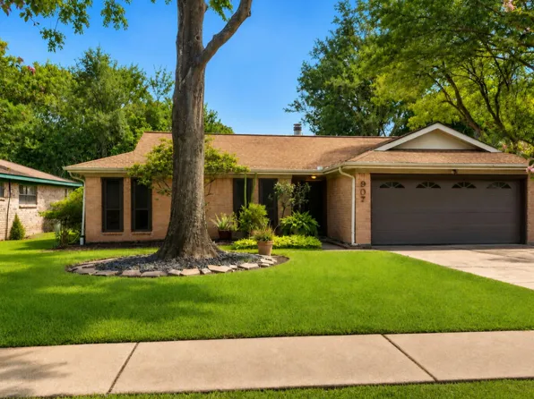 907 REDWAY LN, Houston, TX 77062