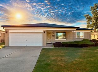 33723 Colfax Dr, Sterling Heights, MI 48310