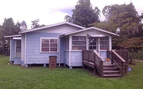 1st image of 841 SE Dade St