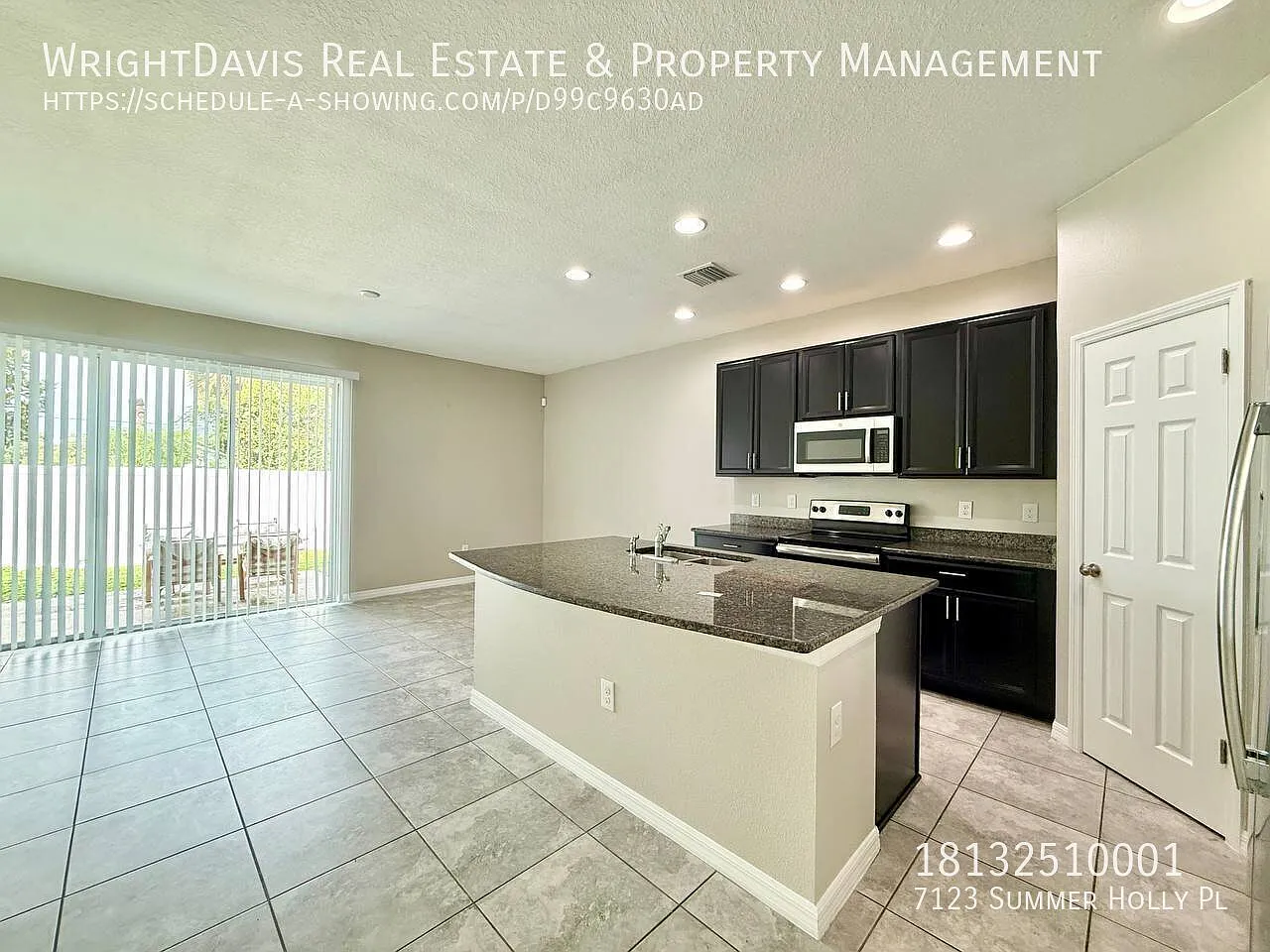 Beautiful 3/2.5 Townhome — Photo 3