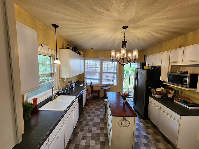 6915 SE Holgate Blvd — Photo 17