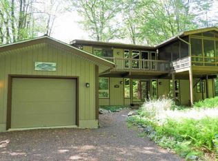 119 Winding Hill Rd, Pocono Pines, PA 18350