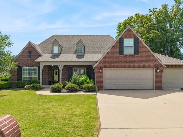 3306 Fairway St, Claremore, OK 74019