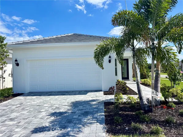 4427 Pinafore St #211, Vero Beach, FL 32967