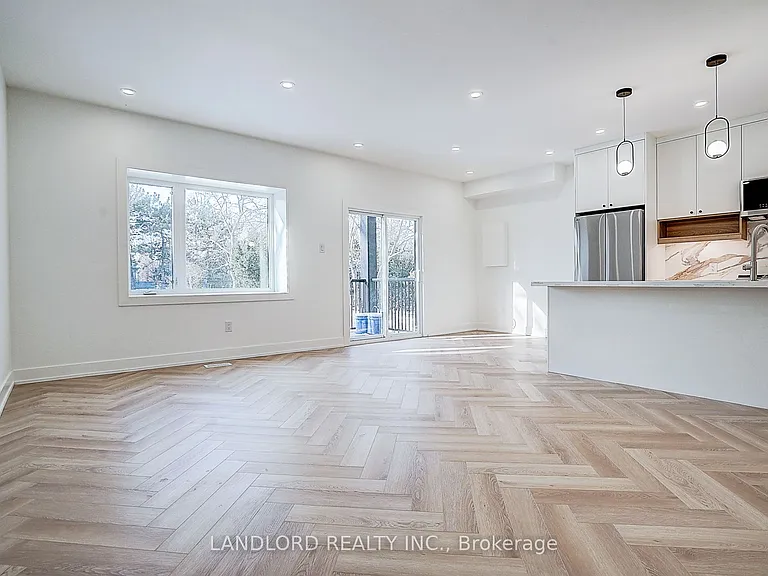 1146 Broadview Ave #4 — Photo 13