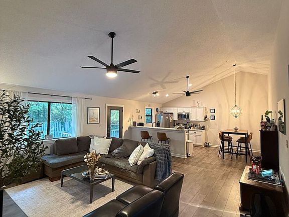 2nd image of 4104 Cheney Pl