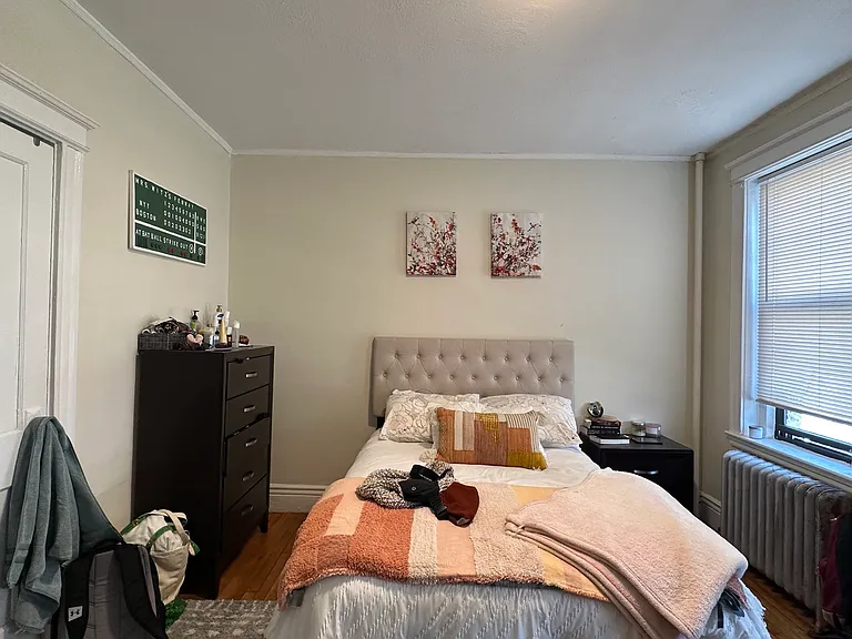 56 Queensberry St #8F — Photo 2