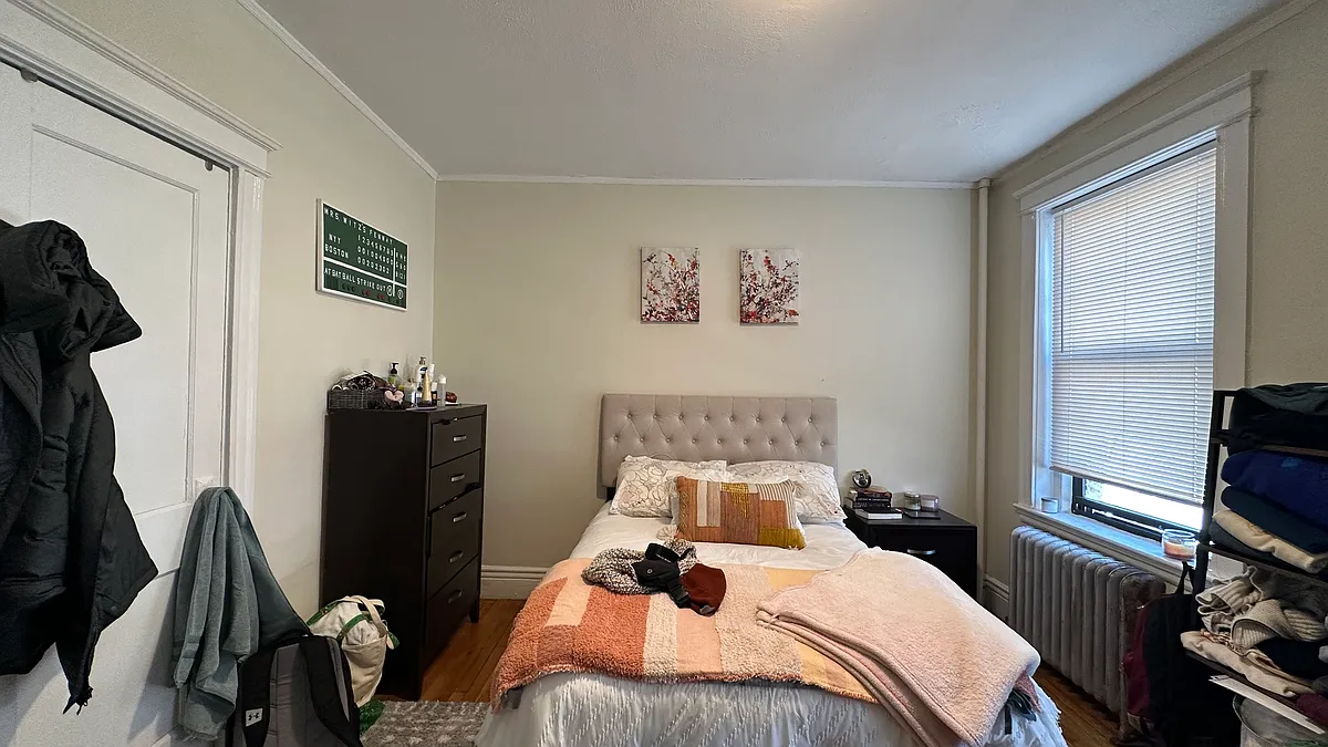Building Photo - 56 Queensberry St #8F