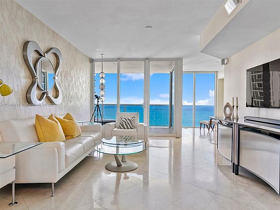 4th image of 19111 Collins Ave APT 2207