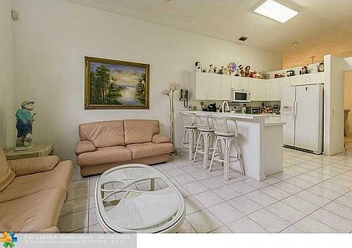 4th image of 383 NW 45th Ave