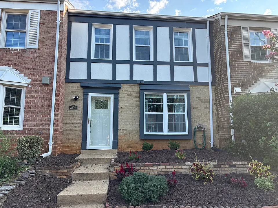 3179 Welby Ct