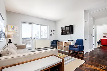 Sold by aptsandlofts.com